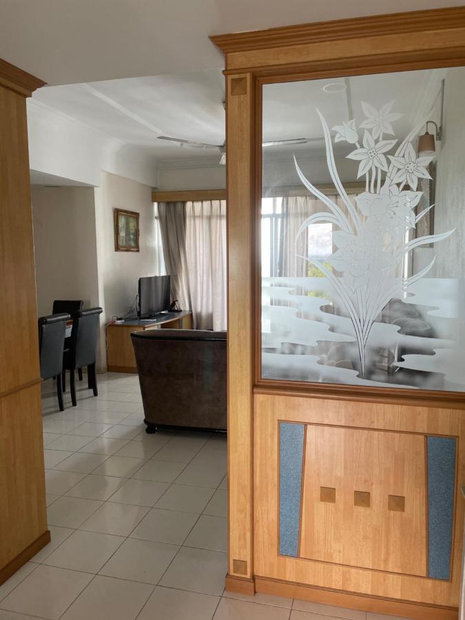 Porte Bleue Pantai Puteri Apartment *