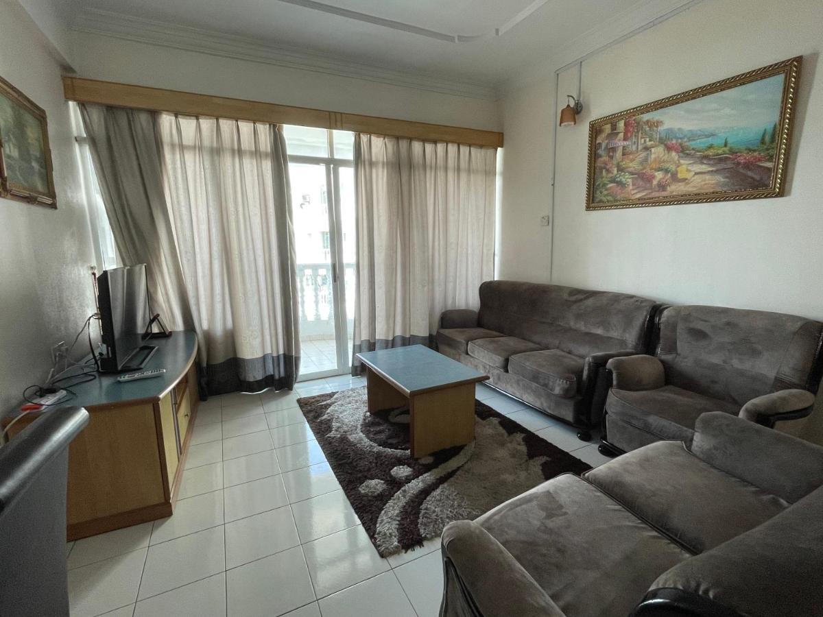 Apartment Porte Bleue Pantai Puteri *