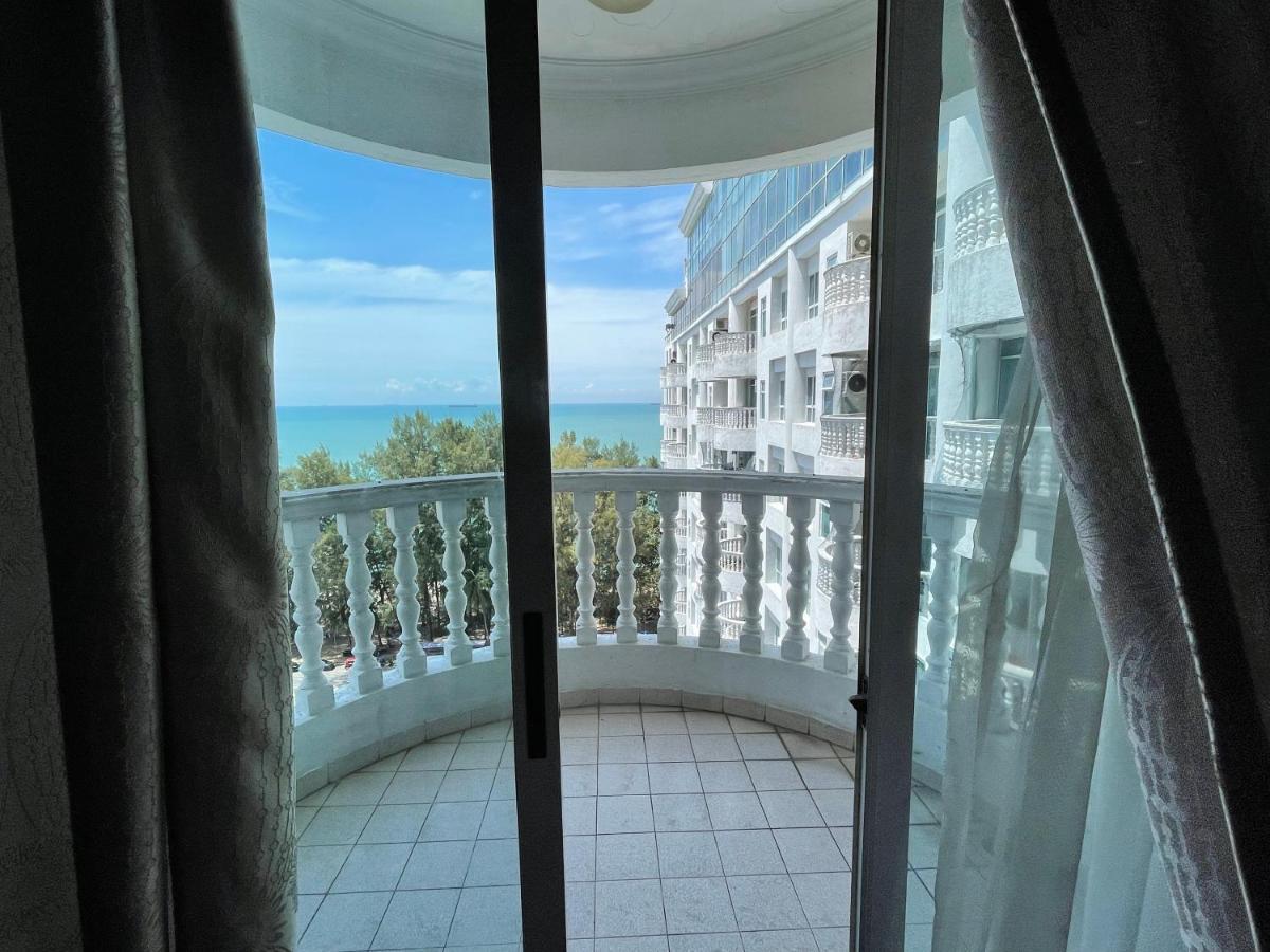 Porte Bleue Pantai Puteri Apartment